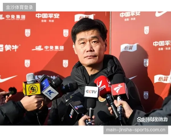 李霄鹏：中超教练培养的典范？未来可期的足球教练路径探索