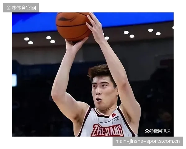 篮球明星机场爆脾气，工作人员惊呆：这些场面太真了